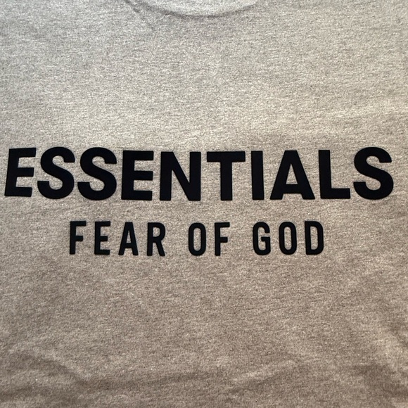 Essential Fear of God Heather Grey T-Shirt (XL) - Picture 7 of 9